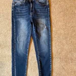 Kancan size 28 distressed jeans